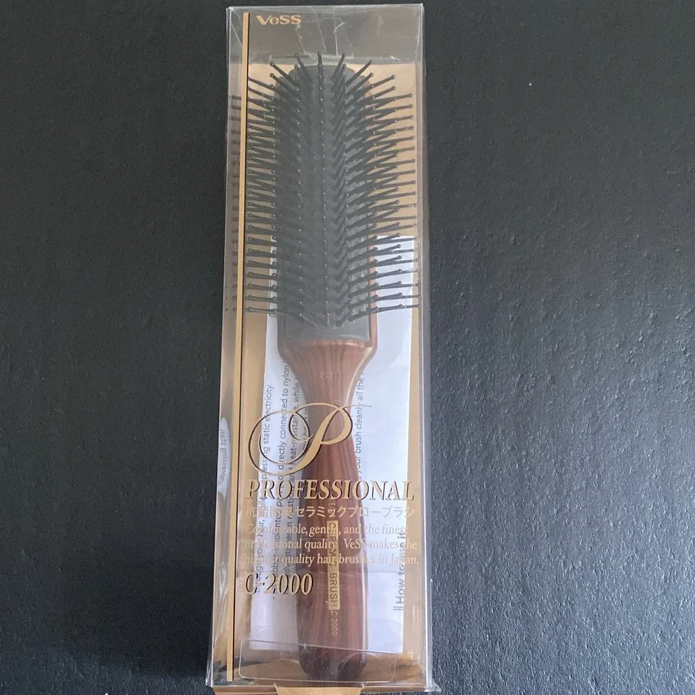 Vess C-2000 Ceramic Blow & Syling Brush,‎ New in Box